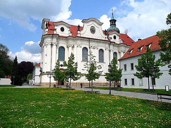 Praha Břevnovský klášter co navštívit a vidět