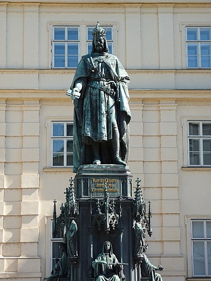 Praha socha Karla IV. co navštívit a vidět
