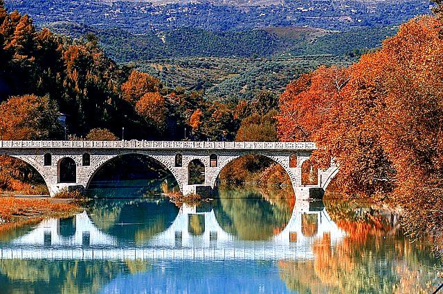Albánie Berat most Gorica co navštívit a vidět