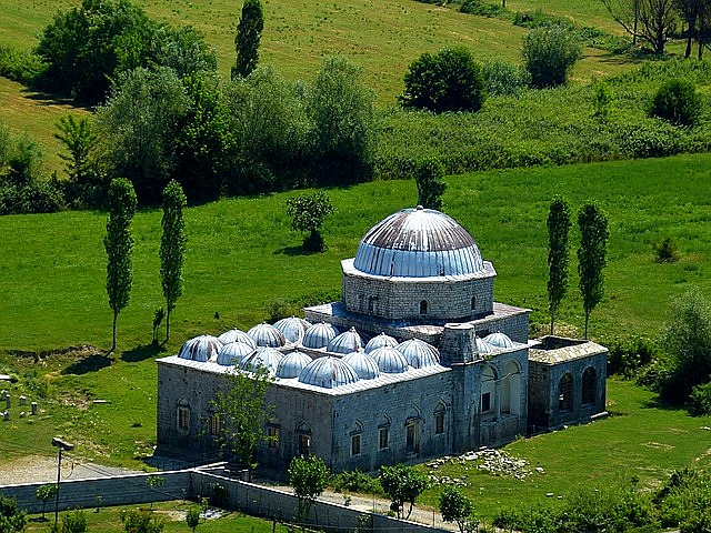 Albánie Skadar Olověná mešita co navštívit a vidět