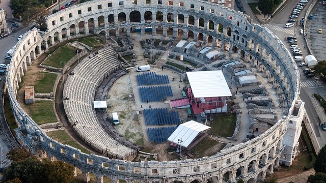 Pula Koloseum co navštívit a vidět v Chorvatsku