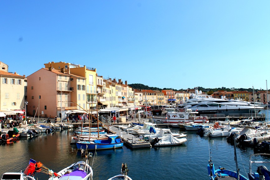 Saint Tropez přístav  co navštívit a vidět na Azurovém pobřeží