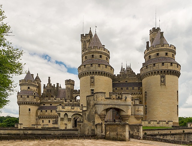 hrad pierrefonds co navštívit a vidět ve Francii