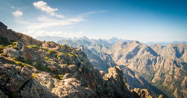 Korsika hory pěší turistika co navštívit a vidět, průvodce