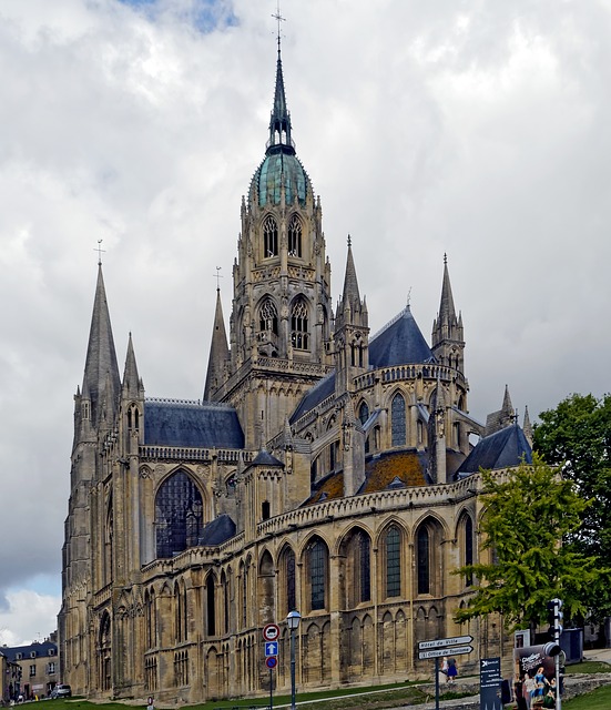 bayeux katedrála co navštívit a vidět