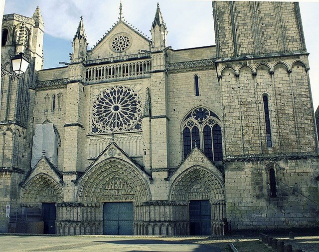 Poitiers kostel Francie co navštívit a vidět ve Francii