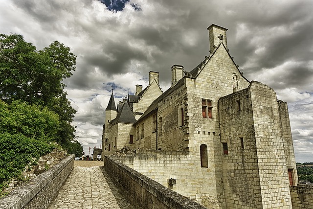 zámek Chinon co navštívit a vidět ve Francii