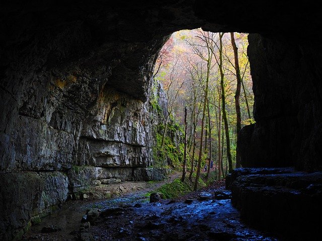jeskyně Falkensteineir Höhle Švábská Alba