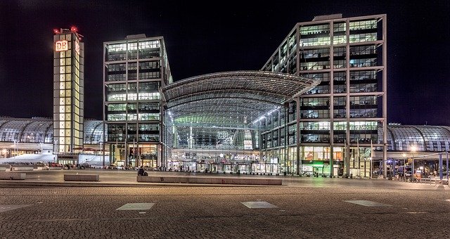 Berlín, hlavní nádraží, co navštívit a vidět, turistické atrakce, průvodce Berlín