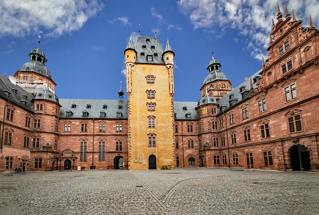 Německo Aschaffenburg zámek Johanissburg co navštívit a vidět, průvodce