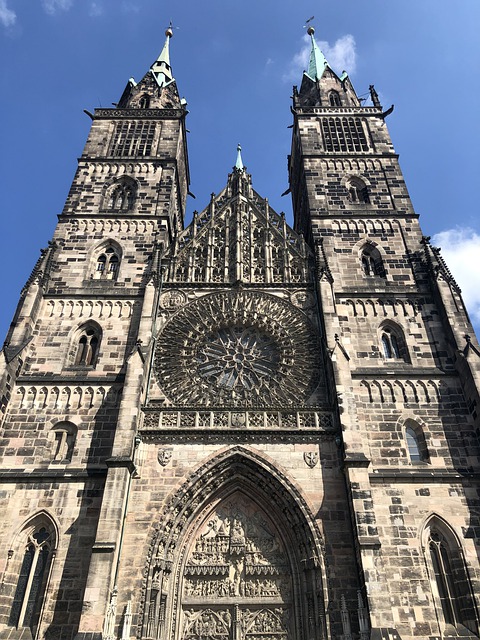 Co navštívit a vidět v Norimberku, kostel Lorenzkirche průvodce Norimberk
